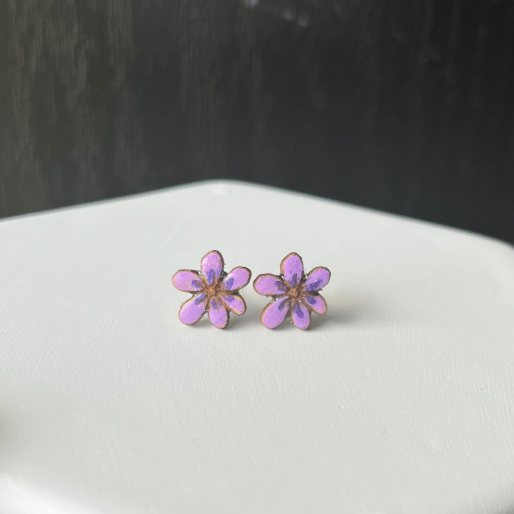 Mini Purple Daisy Studs